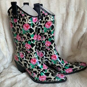 ⭐️🆕⭐️NOMAD Yippy Rose Leopard Western Rain Boots